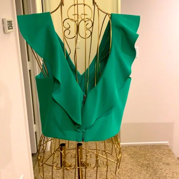 Alice and Olivia ruffled cropped top - Picture 2 of 5